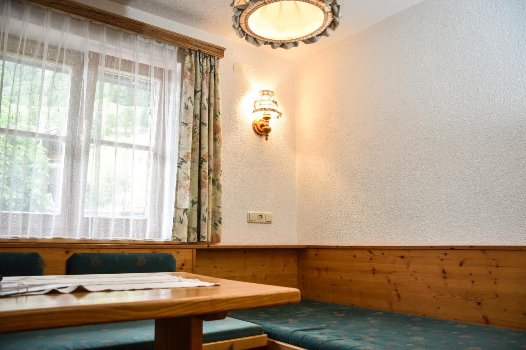 Gasthaus Alpenrose Gramais Zimmer foto