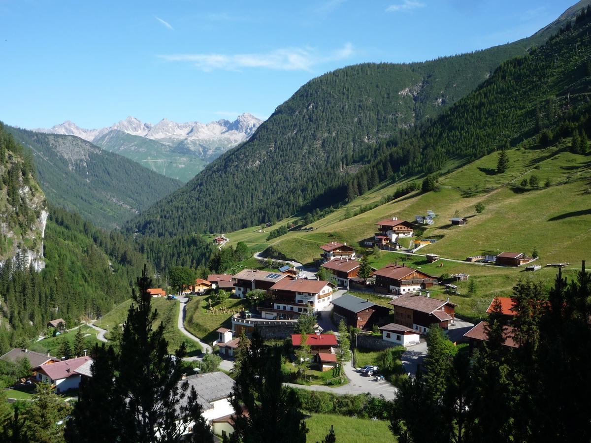 Gasthaus Alpenrose Gramais Exterior foto