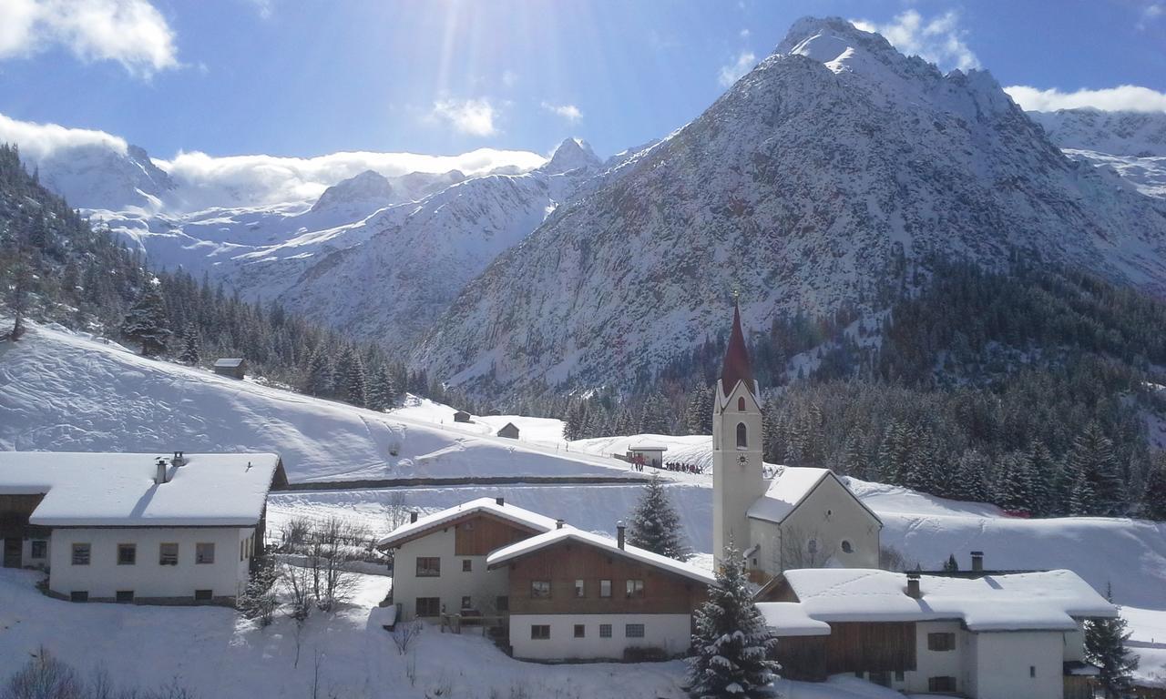 Gasthaus Alpenrose Gramais Exterior foto